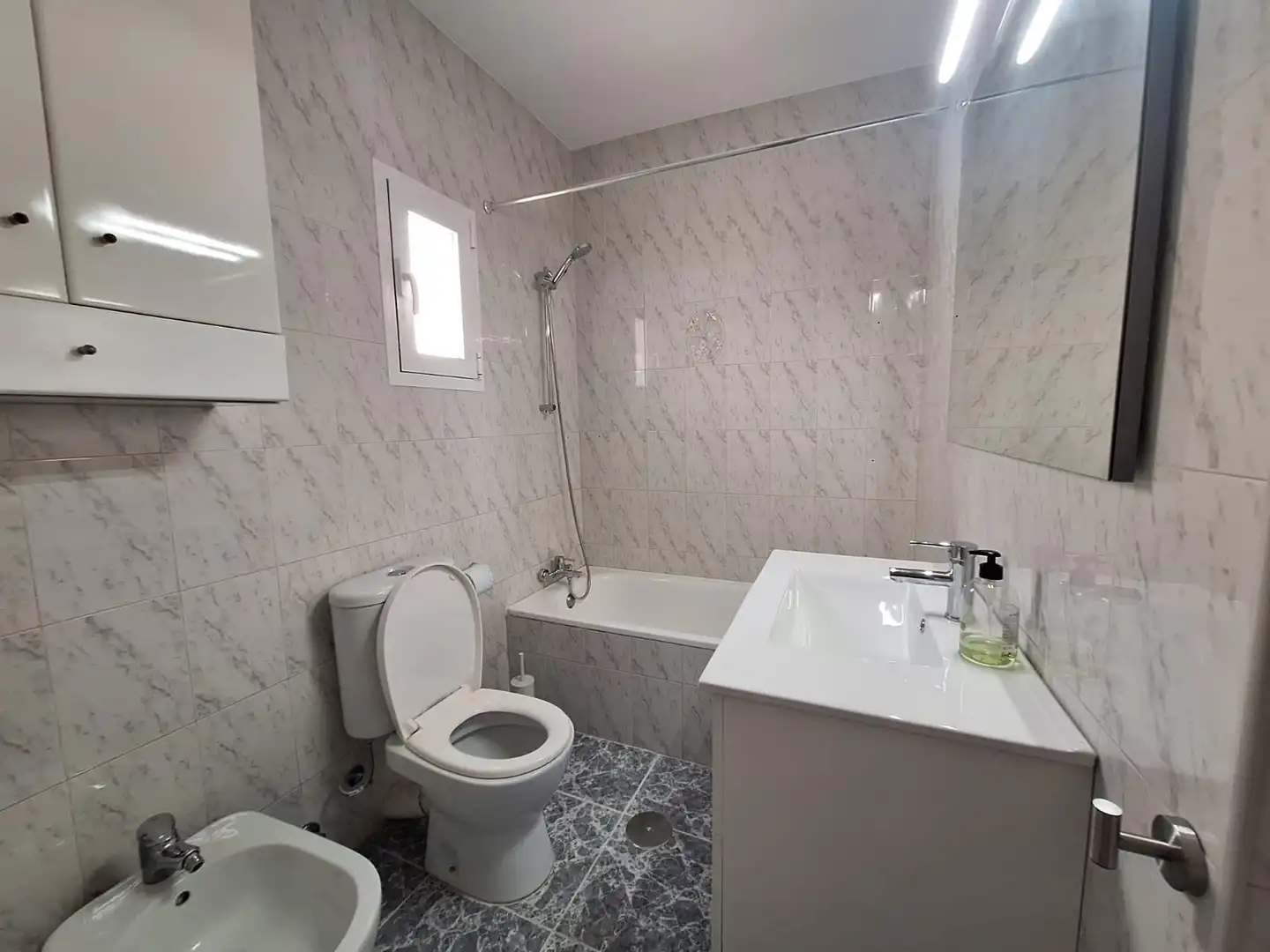 Flat with terrace to rent in Calle Calle Mirasierra, imagen 17