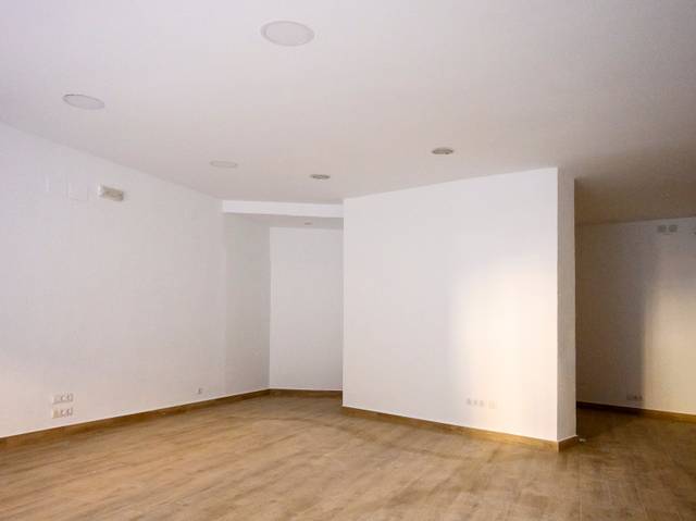 Local comercial en Alquiler en El Mercado