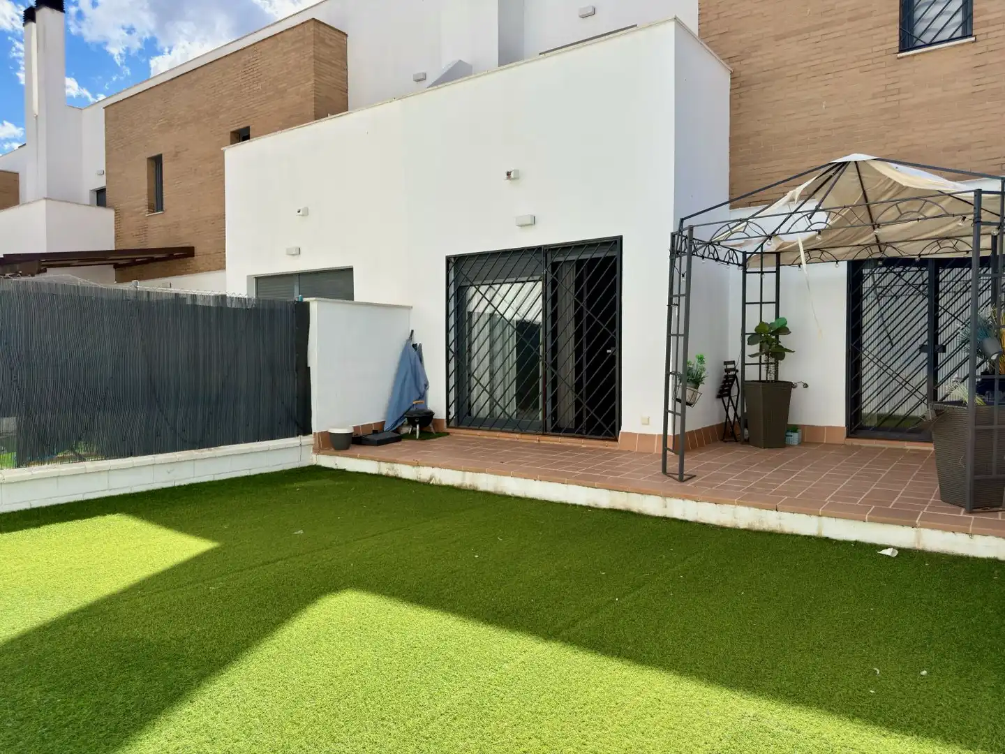 Terrassa de Casa o xalet en venda en Guillena amb Aire condicionat, Calefacció i Terrassa