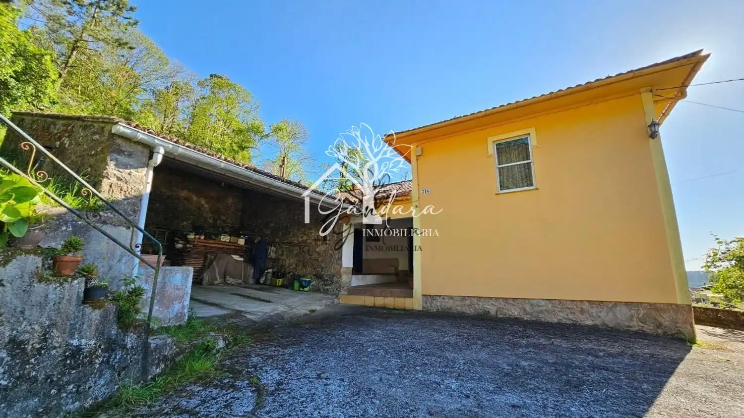 Vista exterior de Casa o xalet en venda en Ferrol amb Calefacció i Traster
