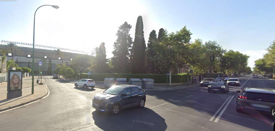 Vista exterior de Piso en venta en  Sevilla Capital con Aire acondicionado, Trastero y Piscina comunitaria