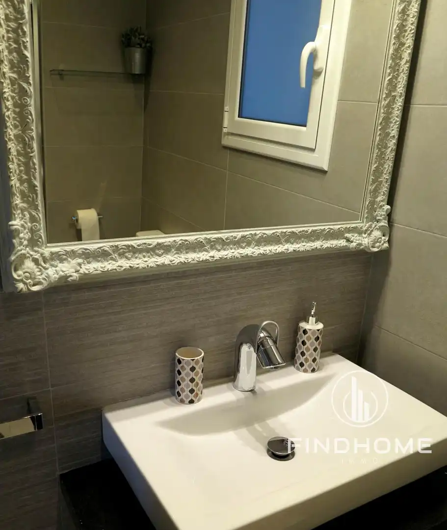 Bathroom of Flat for sale in Olot  with Air Conditioner, Heating and Terrace