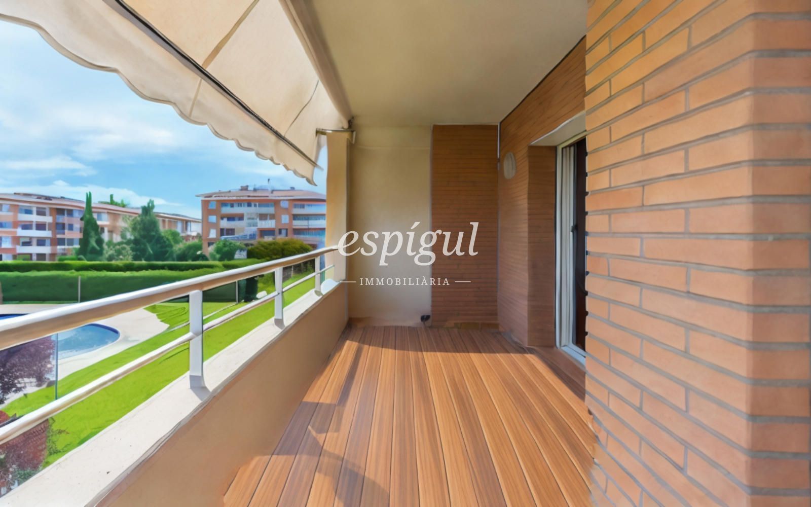 Terrassa de Pis en venda en Sant Cugat del Vallès amb Aire condicionat, Calefacció i Parquet