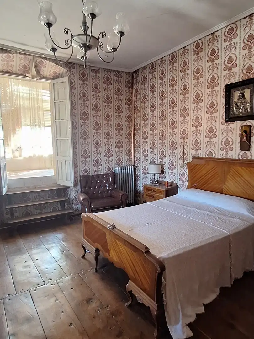 Bedroom of Houses for sale in Valdeolea  with Heating and Balcony