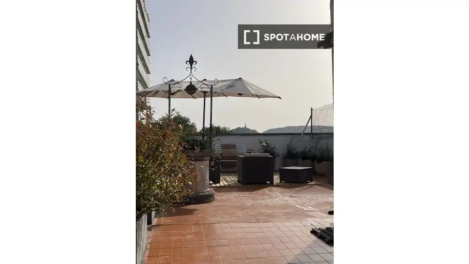 Terrace of Apartments for share in Donostia - San Sebastián   with Air Conditioner, Terrace and Furnished