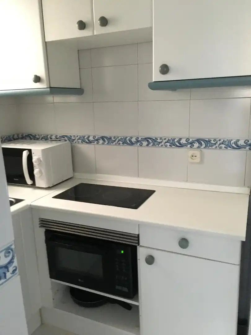 Appartamento con piscina in affitto a Puerto Marina, imagen 15