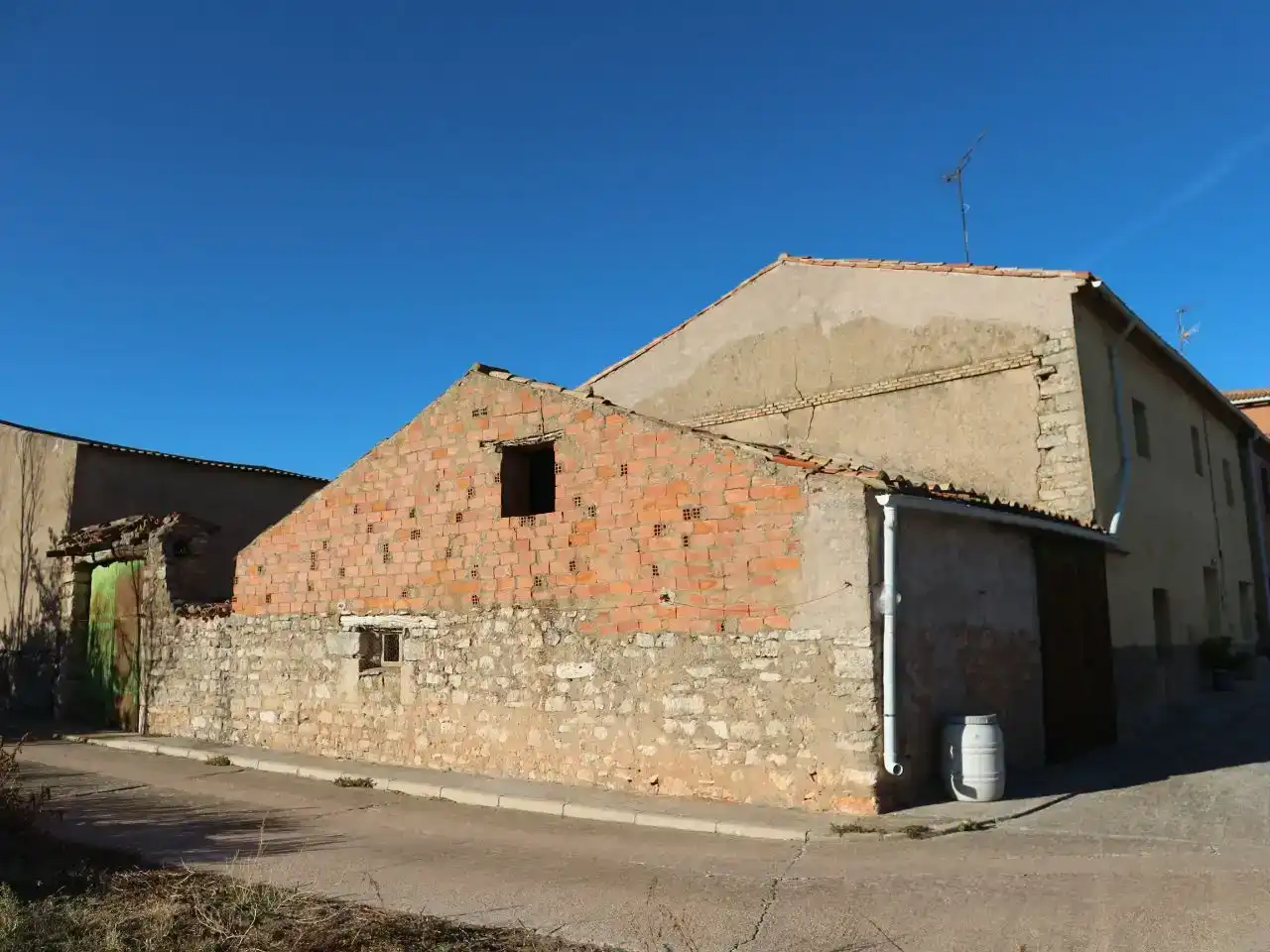 Exterior view of Flat for sale in Olmillos de Muñó  with Furnished