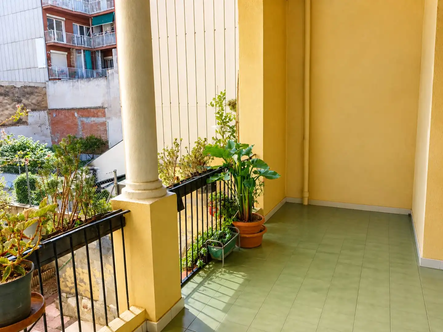 Terrassa de Casa adosada en venda en Barcelona amb Aire condicionat, Jardí privat i Parquet