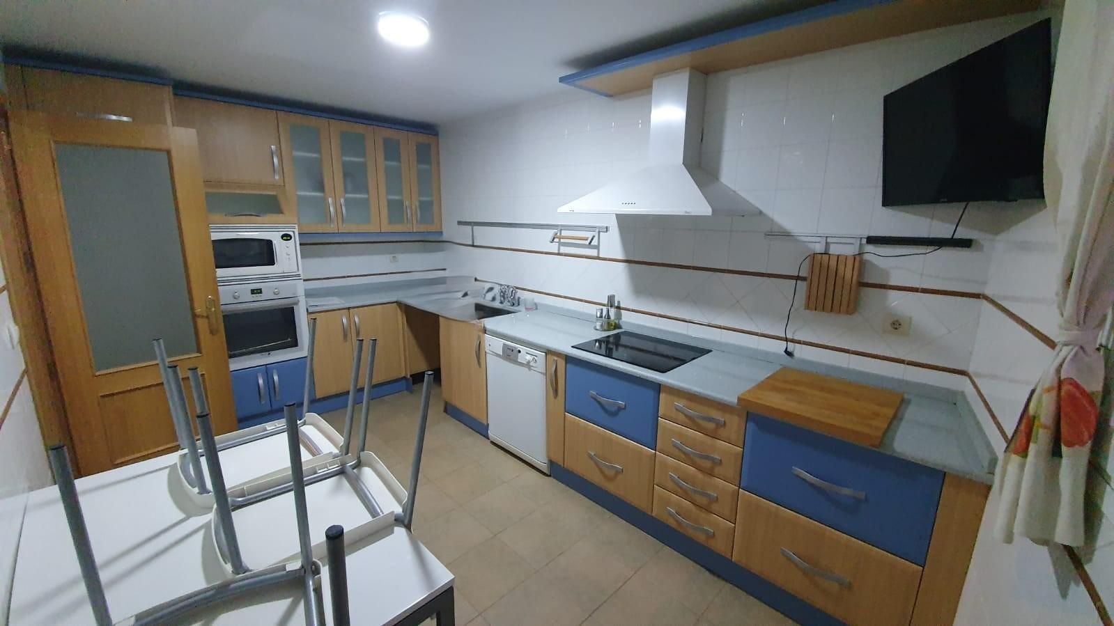 Kitchen of Single-family semi-detached for sale in Villamanta  with Air Conditioner, Heating and Terrace