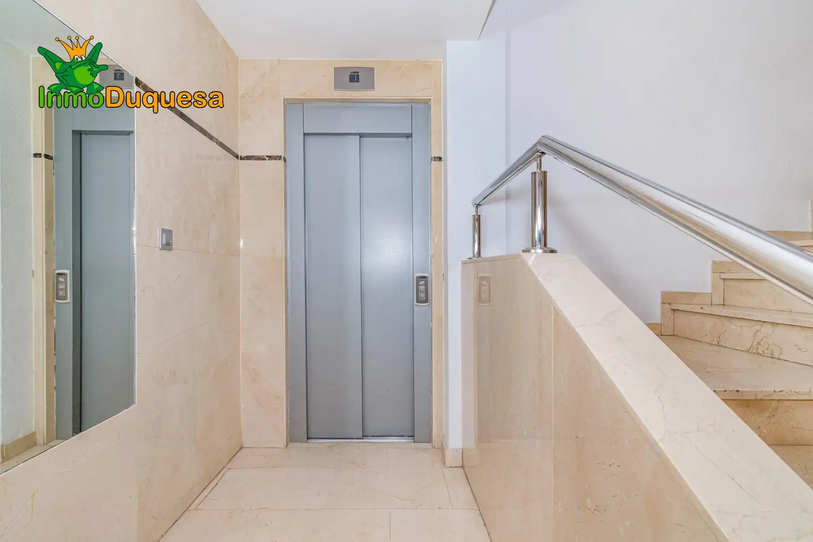 Flat with terrace for sale in Beiro, imagen 16