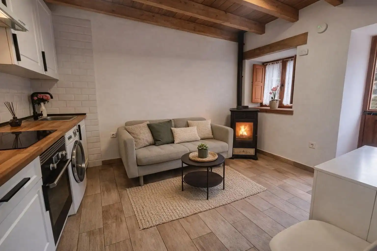 Sala de estar de Casa o chalet en venta en Cangas de Onís con Calefacción y Terraza