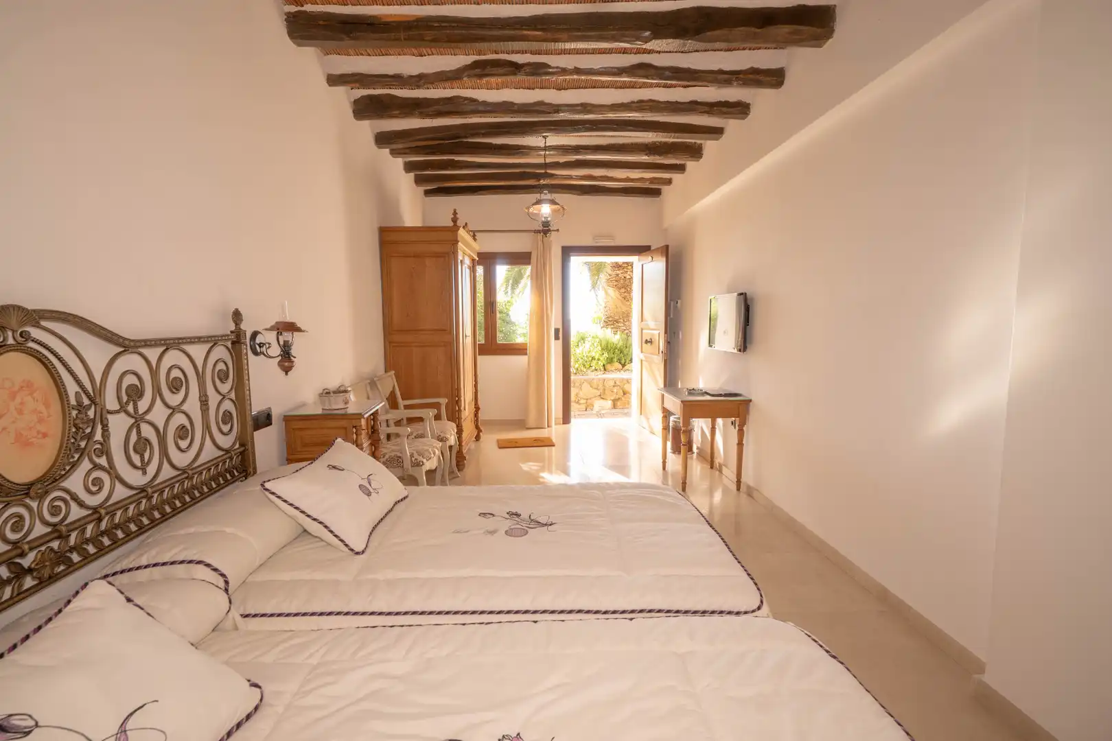 Schlafzimmer von Country house zum Verkauf in Válor mit Privatgarten, Terrasse und Abstellraum