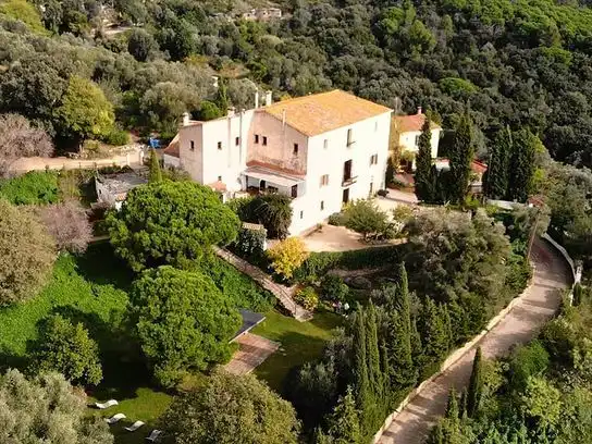Casa rústica con jardín en venta en paseo orsavinya 4, imagen 3