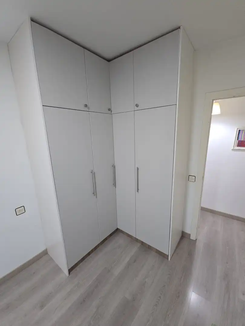 Dormitori de Apartament de lloguer en Cáceres amb Aire condicionat, Terrassa i Moblat