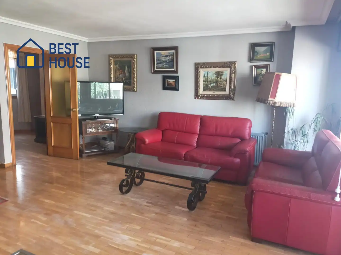 Sala de estar de Piso en venta en León Capital  con Calefacción, Terraza y Trastero