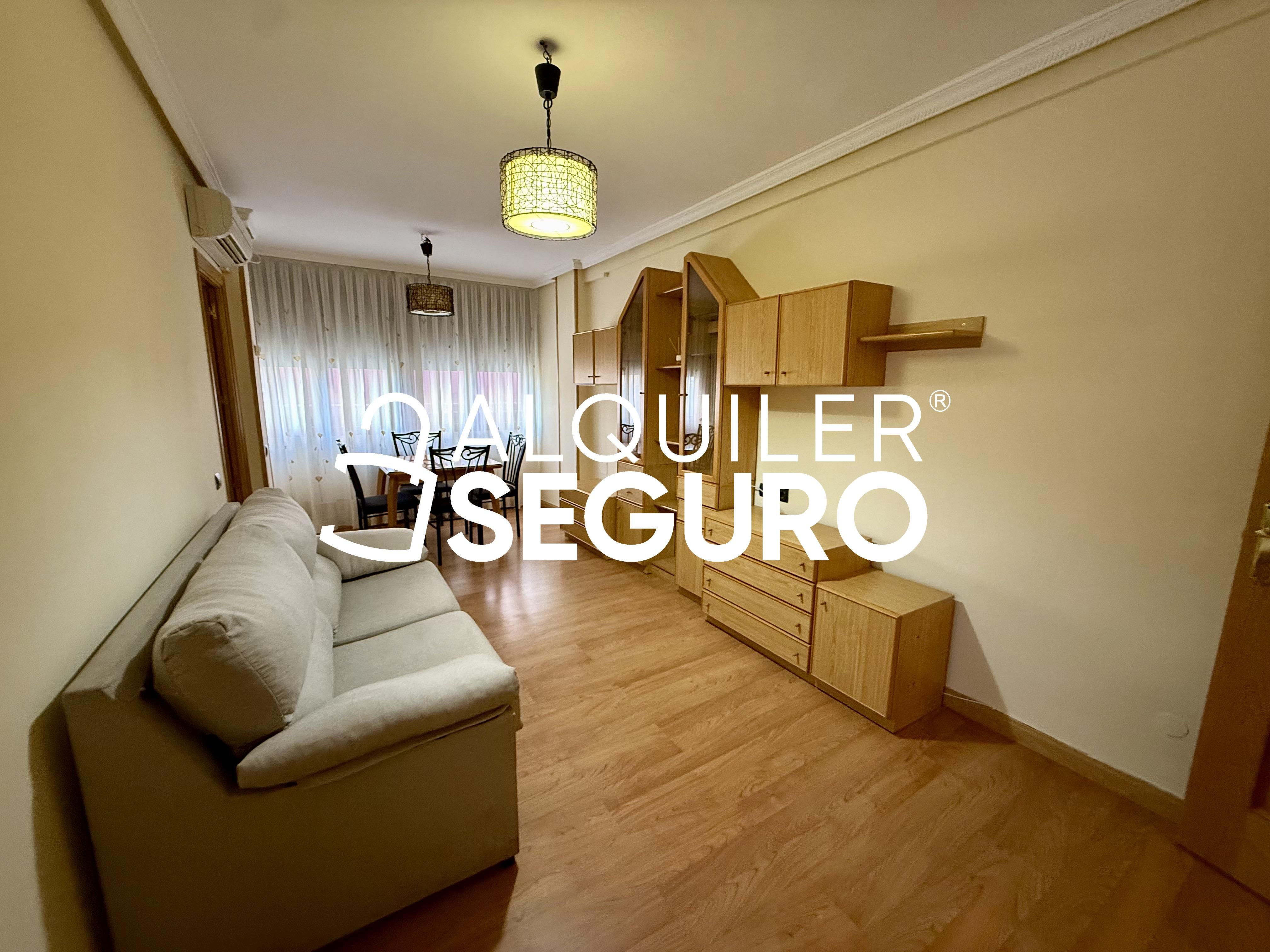 Sala d'estar de Pis de lloguer en Getafe amb Aire condicionat, Calefacció i Terrassa