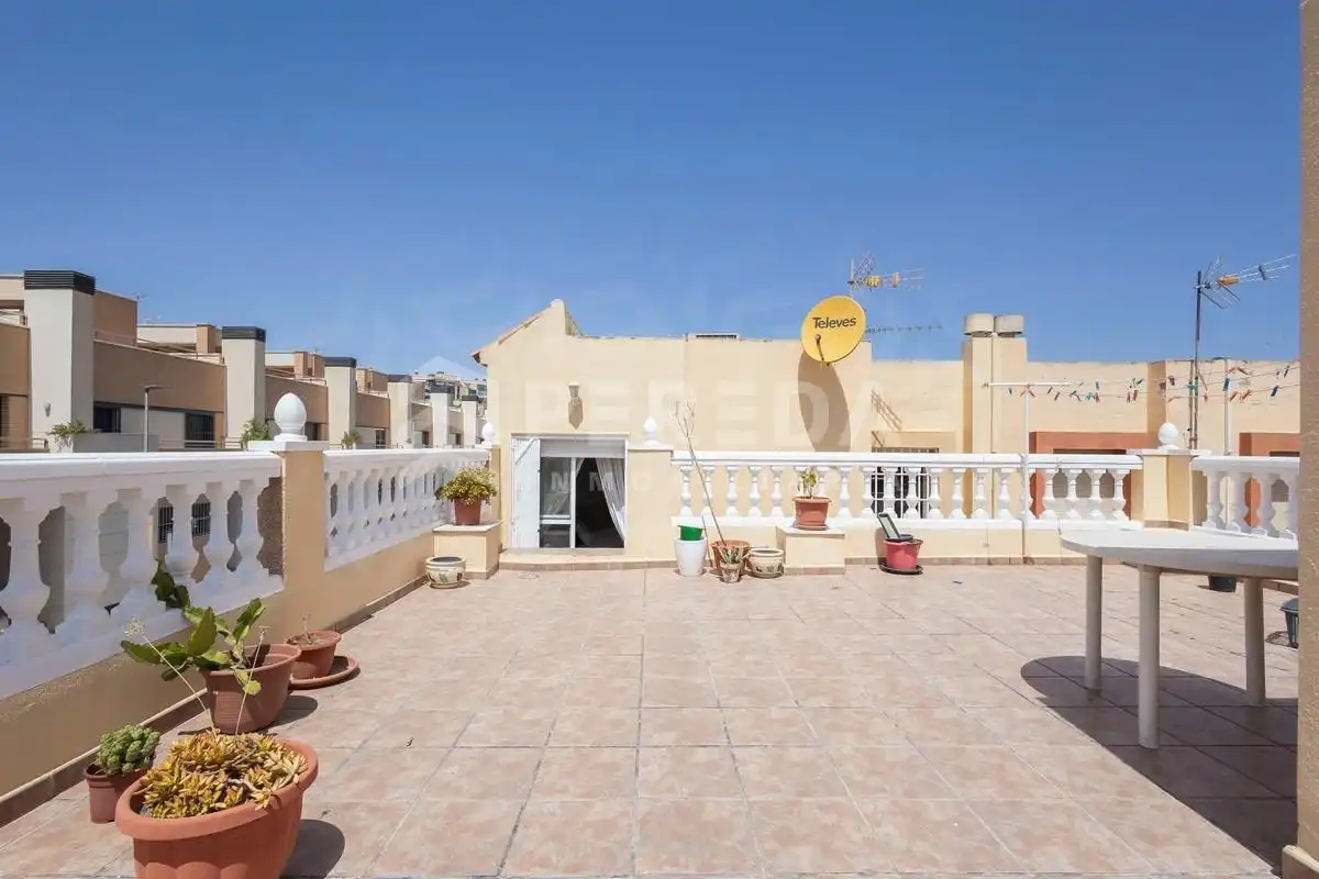 Terraza de Casa o chalet en venta en Roquetas de Mar con Aire acondicionado, Jardín privado y Terraza