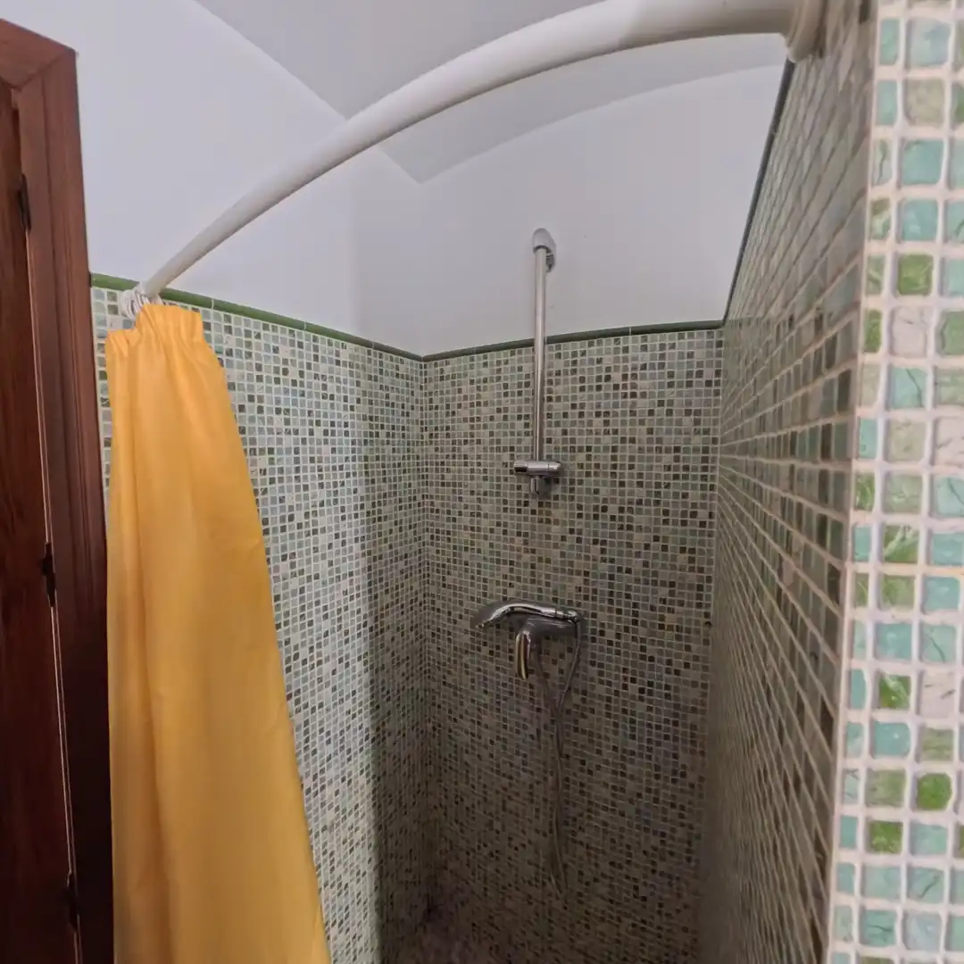 Baño de Edificio en venta en Sayalonga