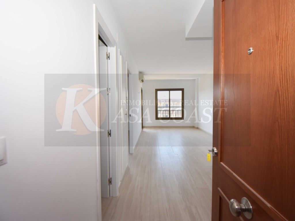 Flat for sale in Fuengirola  with Air Conditioner, Private garden and Terrace