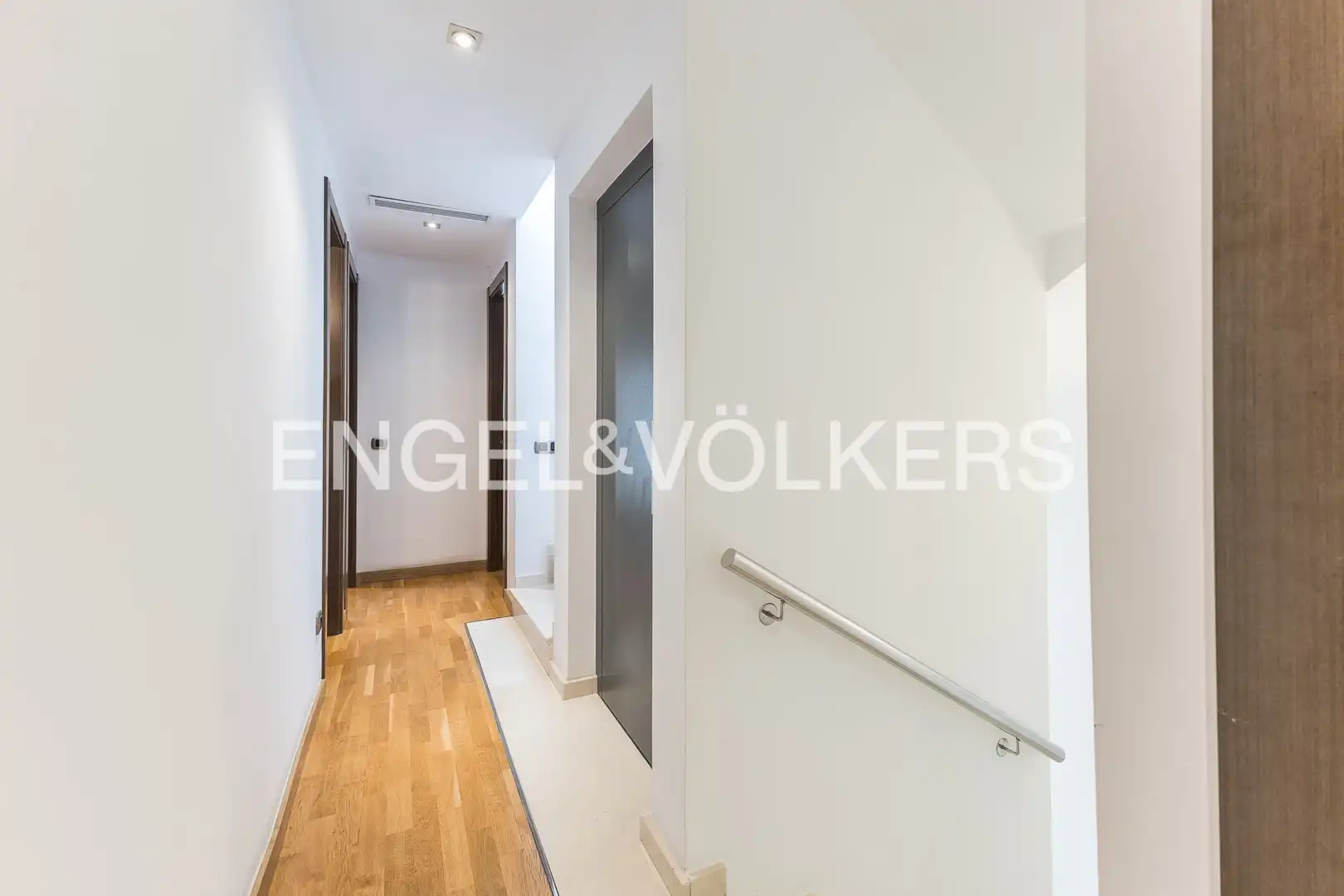 Casa adosada en venta en Barcelona con Aire acondicionado, Calefacción y Jardín privado