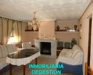Living room of Single-family semi-detached for sale in Linares  with Air Conditioner, Private garden and Terrace