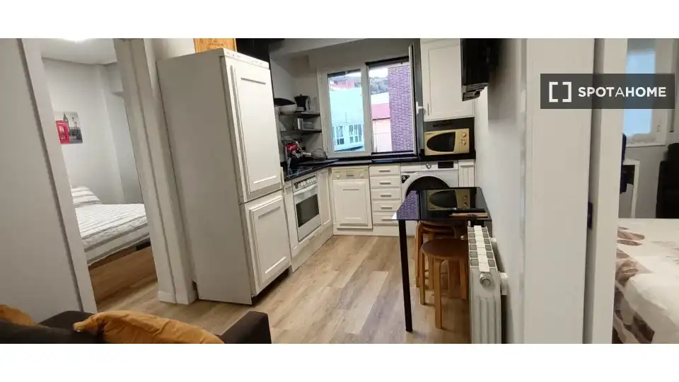 Cuina de Apartament per a compartir en Bilbao  amb Aire condicionat, Calefacció i Terrassa