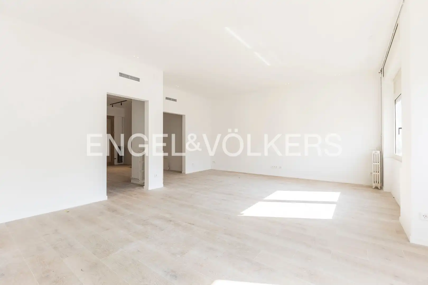 Sala de estar de Piso de alquiler en Barcelona con Aire acondicionado, Calefacción y Parquet