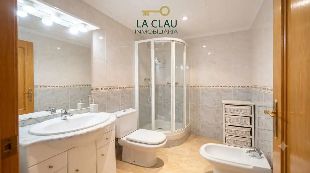Bathroom of Attic for sale in Viladecans  with Air Conditioner, Heating and Terrace