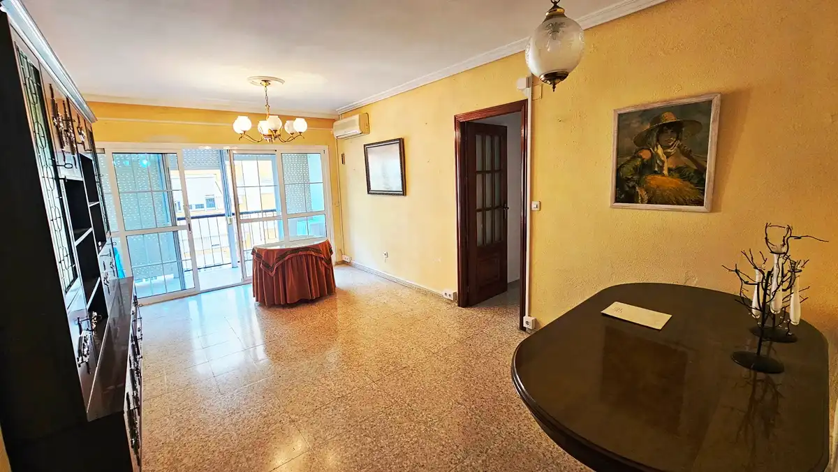 Flat for sale in Sevilla  with Air Conditioner, Terrace and Balcony