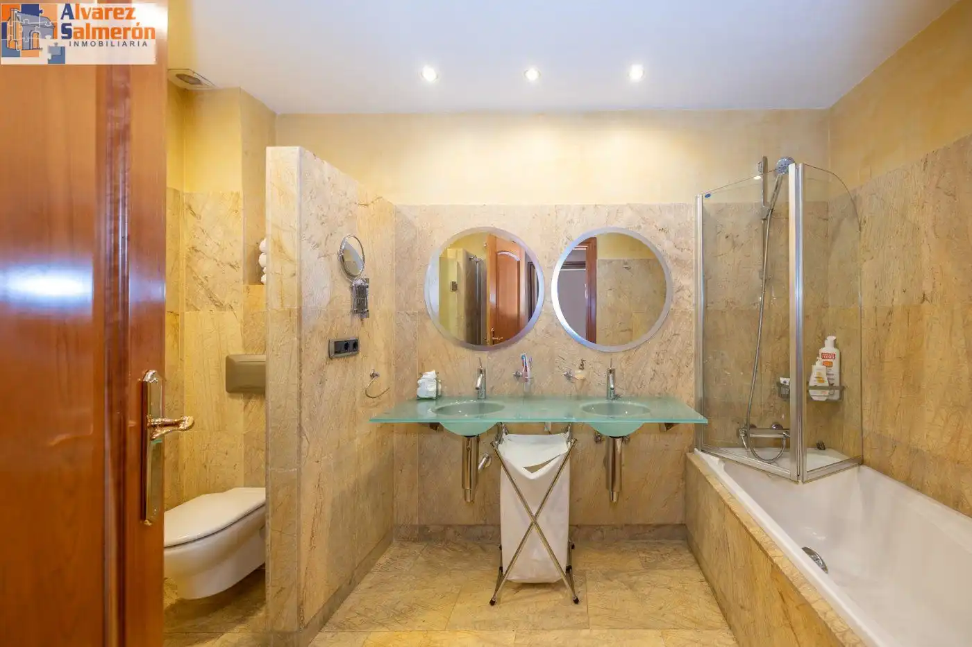 Houses for sale in Calle GAONA, San Francisco Javier