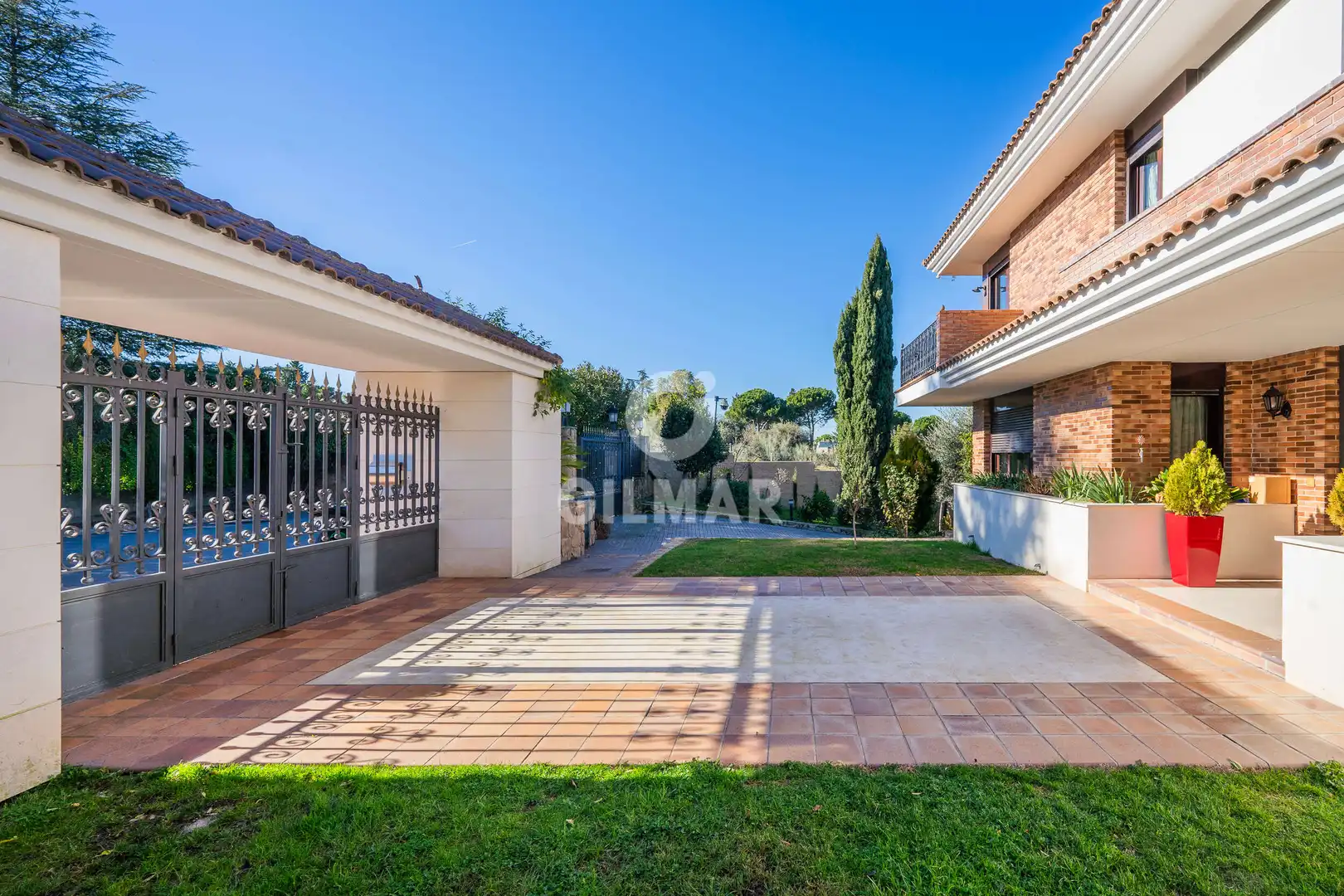 Jardí de Casa o xalet en venda en Pozuelo de Alarcón amb Calefacció, Jardí privat i Piscina