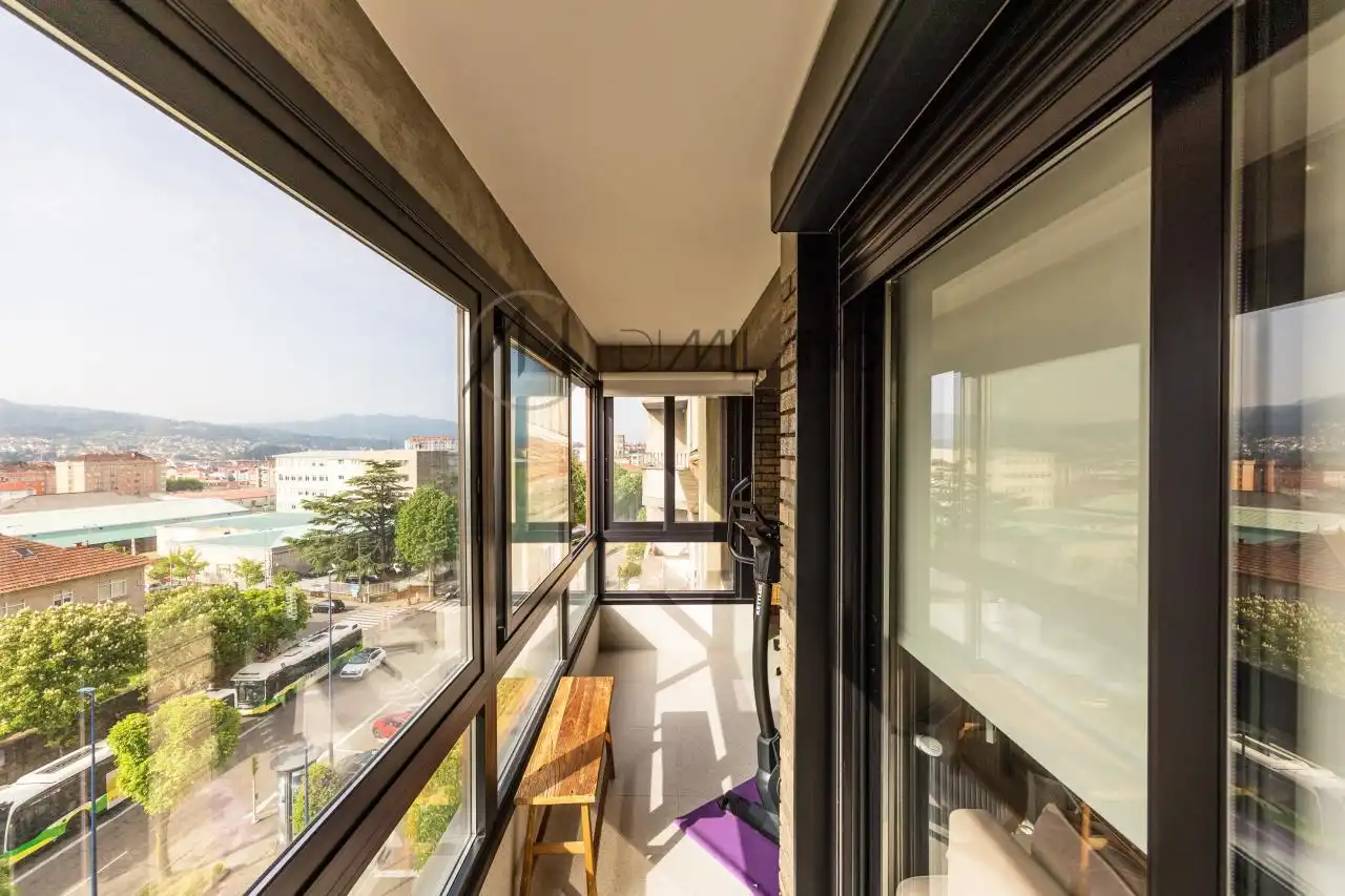 Terrassa de Pis en venda en Vigo  amb Calefacció, Parquet i Terrassa