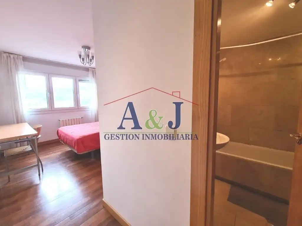Wohnung zur Miete in Calle Alfonsina Storni, La Pereda