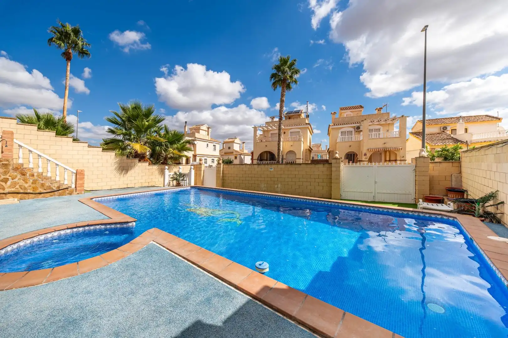 Villa zum Verkauf in Calle Calle Garcilaso de la Vega, imagen 3