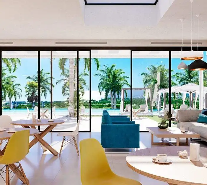 Terrasse von Wohnungen zum Verkauf in Marbella mit Klimaanlage, Heizung und Privatgarten
