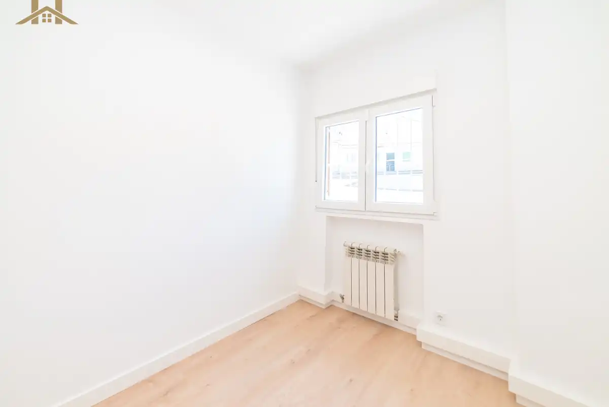 Bedroom of Flat for sale in Pozuelo de Alarcón  with Air Conditioner and Heating