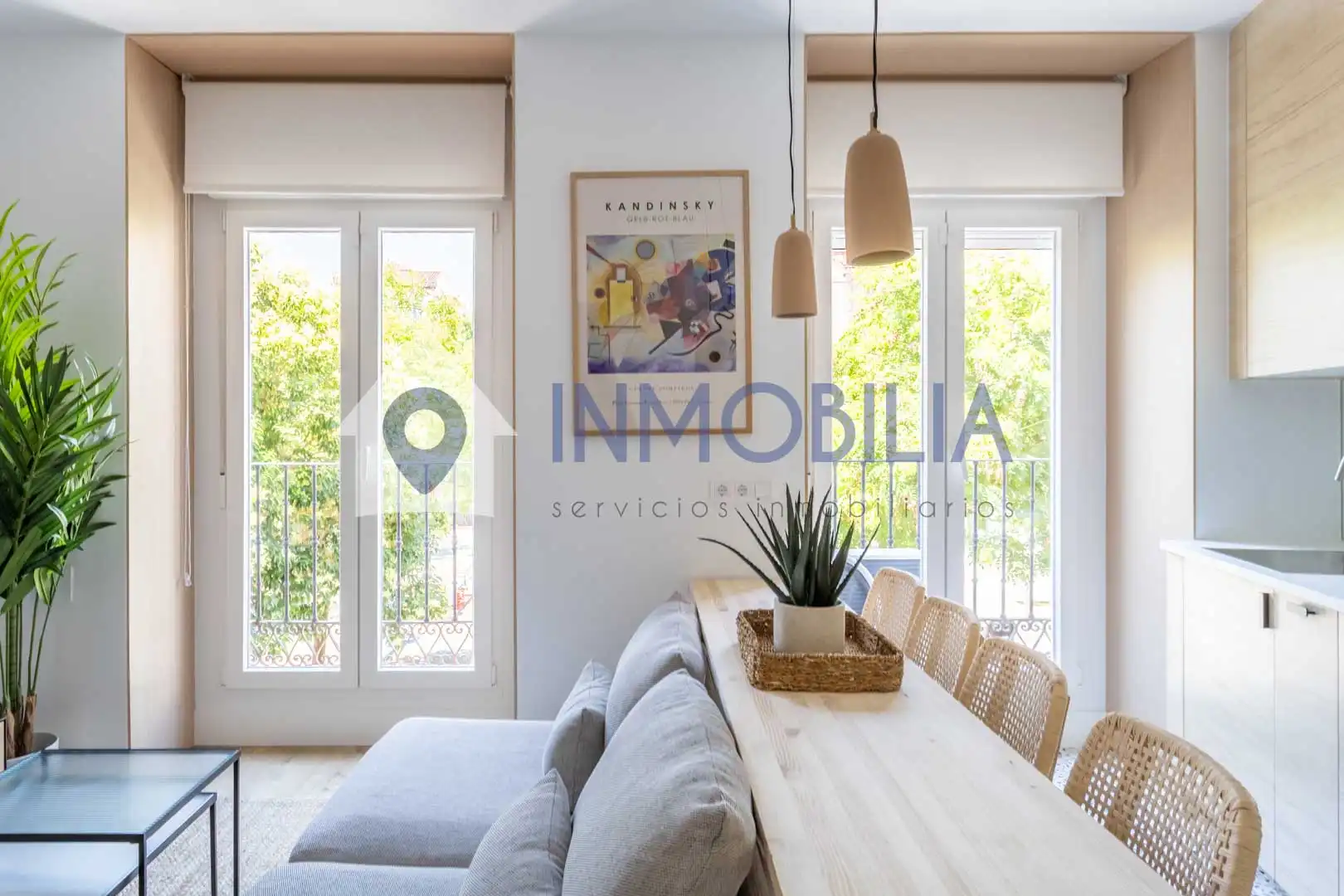 Außenansicht von Wohnung zum Verkauf in Madrid mit Klimaanlage und Heizung
