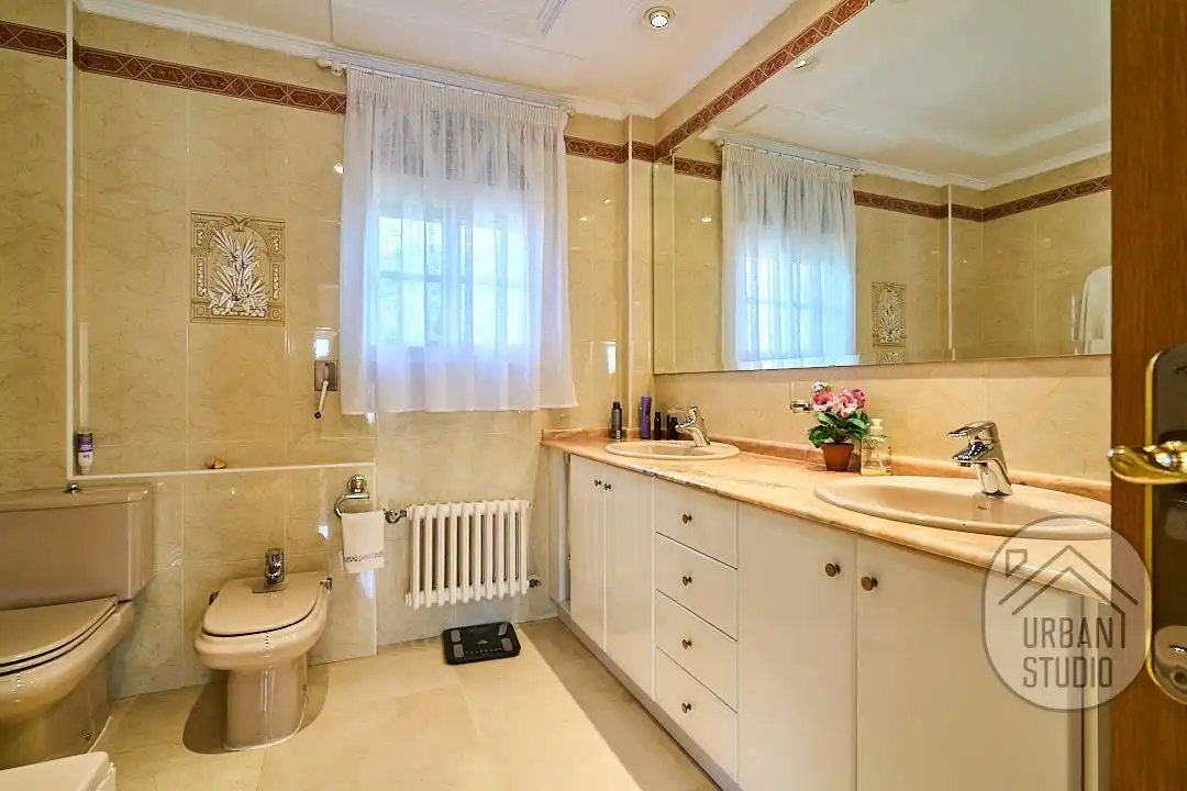 Bathroom of Houses for sale in San Vicente del Raspeig / Sant Vicent del Raspeig  with Heating, Private garden and Terrace