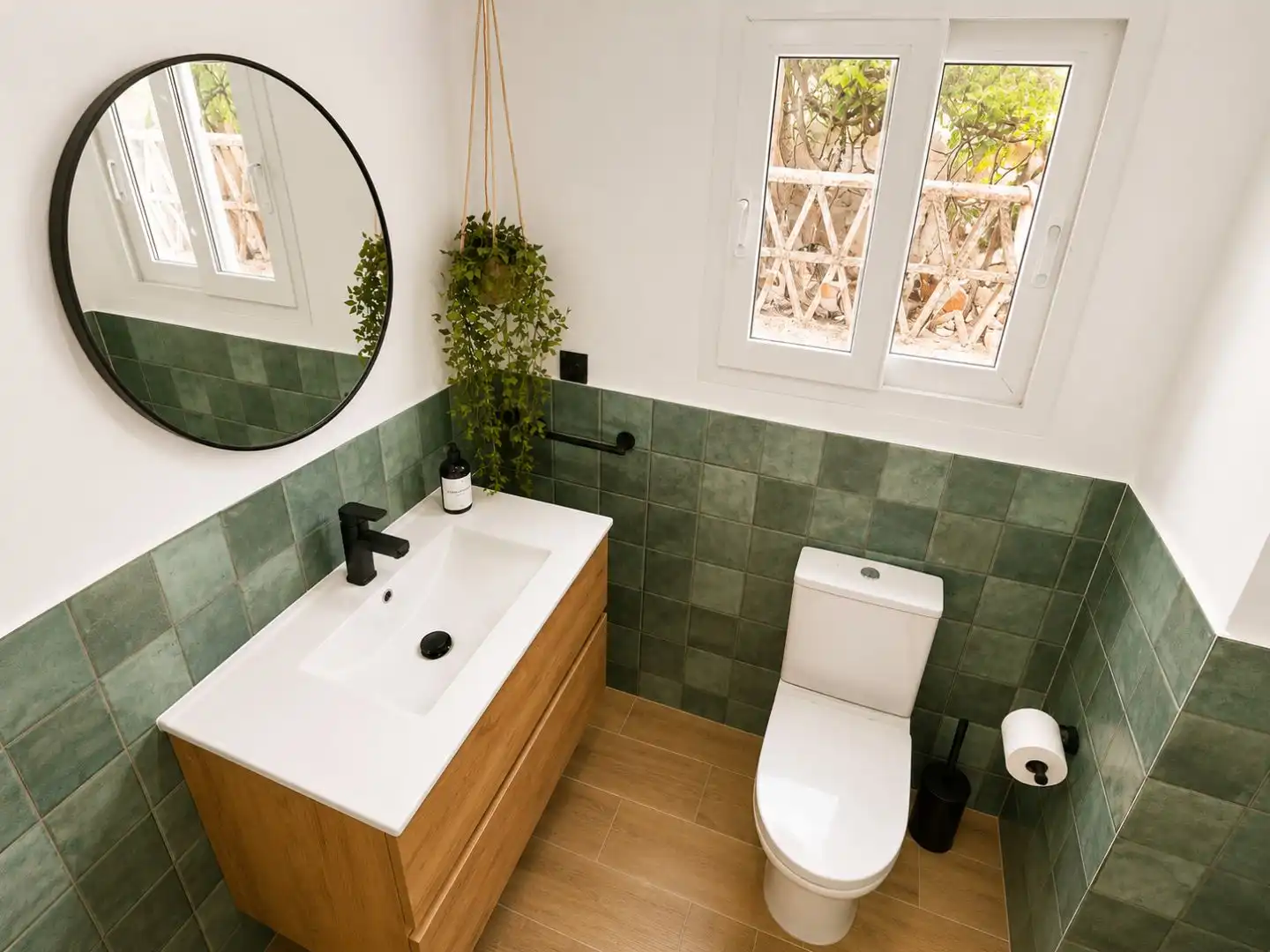 Bathroom of Flat for rent in Torrox  with Air Conditioner, Furnished and Balcony