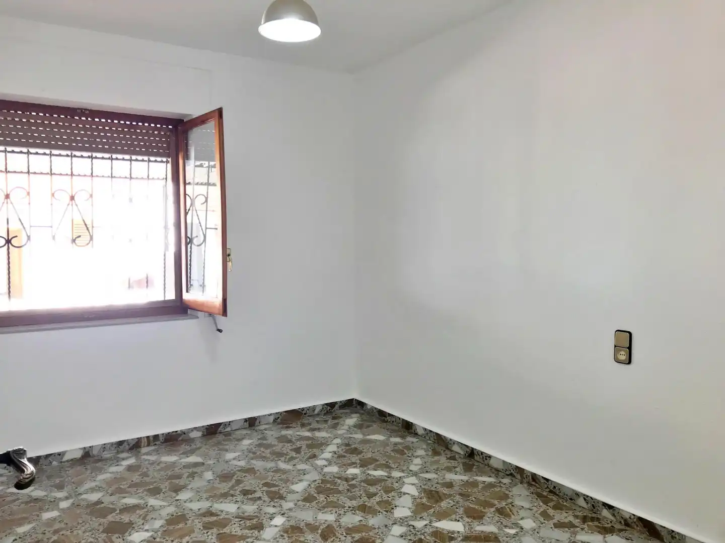 Dormitori de Finca rústica en venda en Orihuela amb Aire condicionat, Jardí privat i Traster