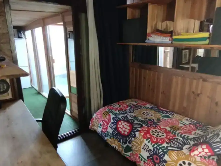 Habitación de Ático para compartir en Valladolid con Aire acondicionado, Parquet y Piscina