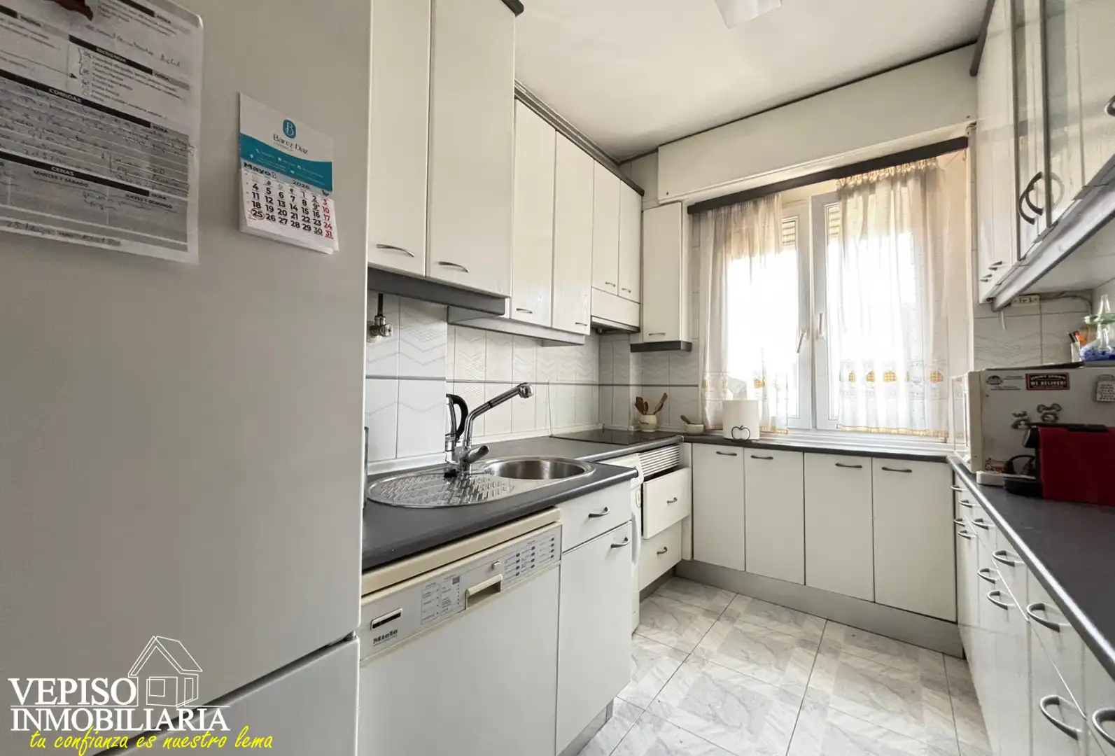 Küche von Wohnung zum Verkauf in Madrid mit Klimaanlage, Heizung und Parkett