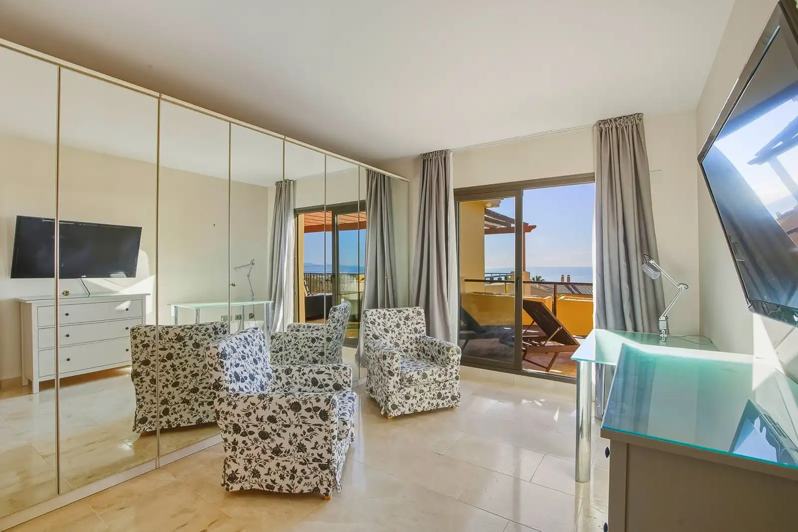 Apartamento con piscina en venta en Calle Torre Campanillas 7, imagen 6