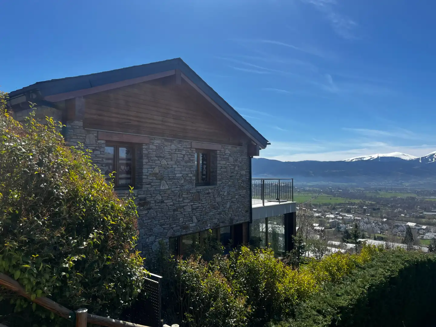 Casa amb terrassa en venda a Enveitg, imagen 4