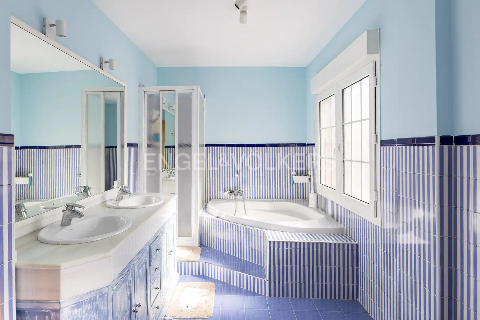Baño de Casa o chalet en venta en Móstoles con Calefacción, Jardín privado y Terraza