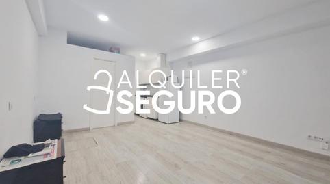 Foto 3 de Piso de alquiler en Cartago, Canillejas, Madrid