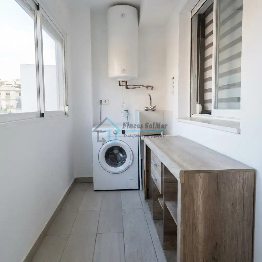 Cuina de Apartament en venda en Castellón de la Plana / Castelló de la Plana amb Moblat i Balcó