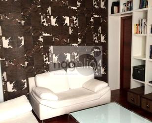 Sala d'estar de Pis de lloguer en  Sevilla Capital amb Aire condicionat, Terrassa i Traster