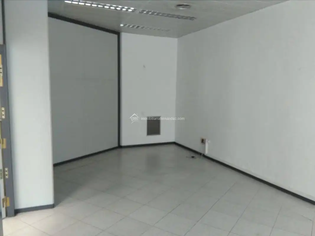 Local comercial en venda a Centro, imagen 4
