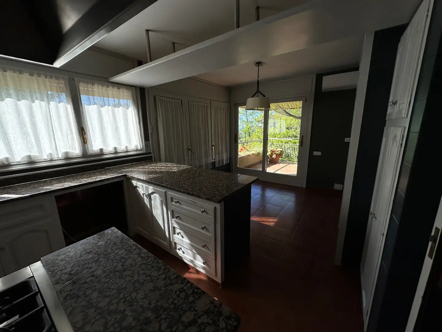 Cuina de Casa o xalet en venda en Matadepera amb Jardí privat, Terrassa i Moblat